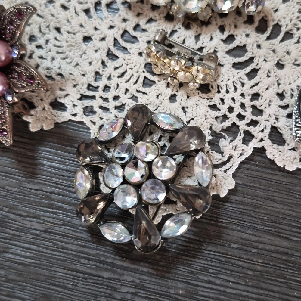 Assorted Women’s Decorative Brooch - Multi-Color Rhinestone & Cameo Cluster - Picture 2 of 8